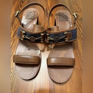 Tory Burch Daria 3” Heel Sandal in Navy/Almond | Size 10.5